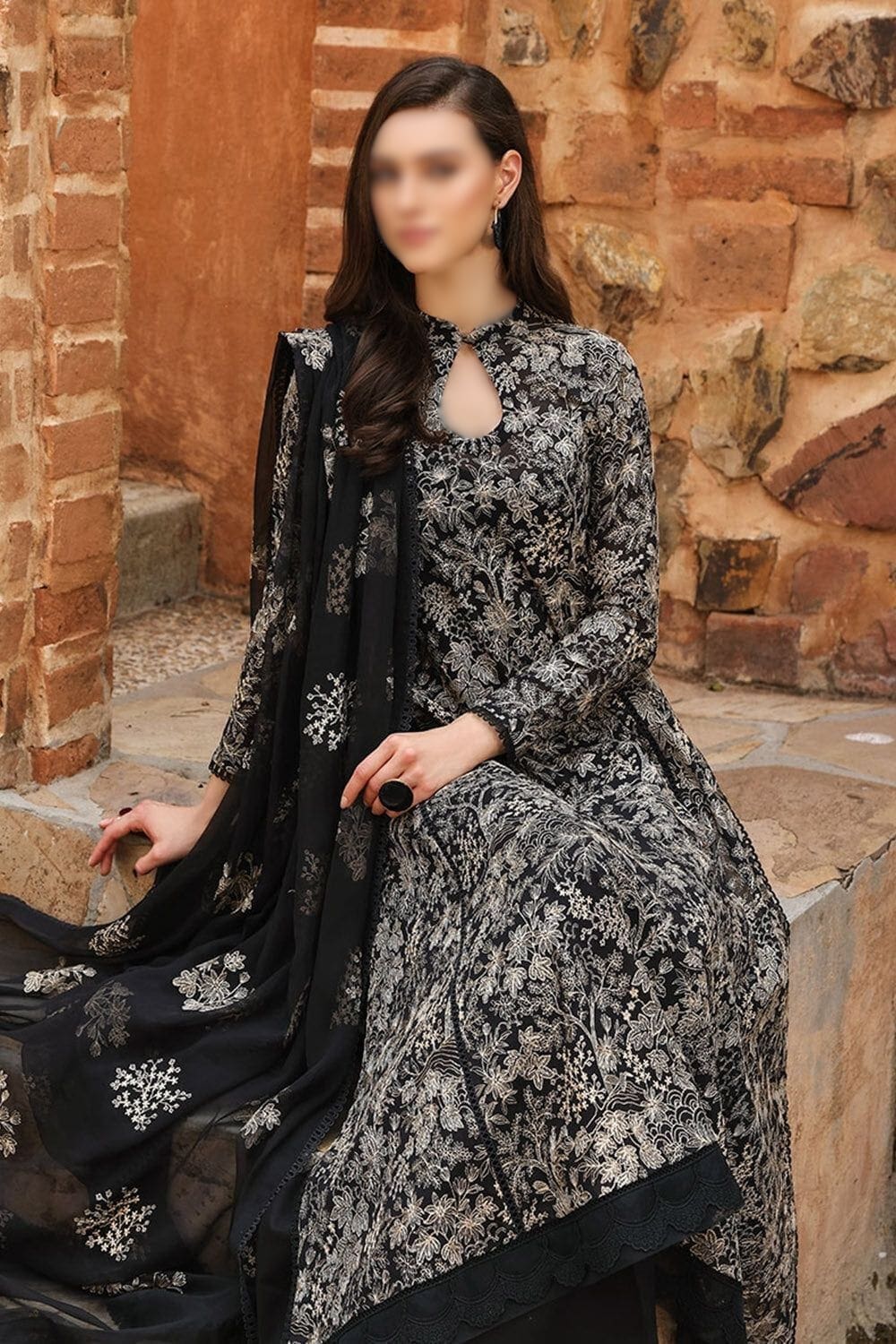 Bareeze Unstitched Embroidered 3 Piece Lawn Suit - Image 2