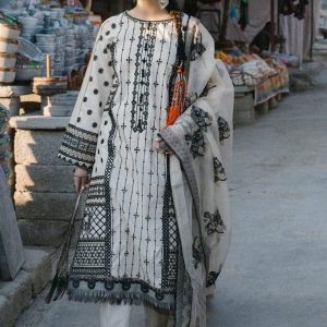 Qalamkar embroidered 3-piece lawn suit in summer design with matching dupatta and intricate threadwork