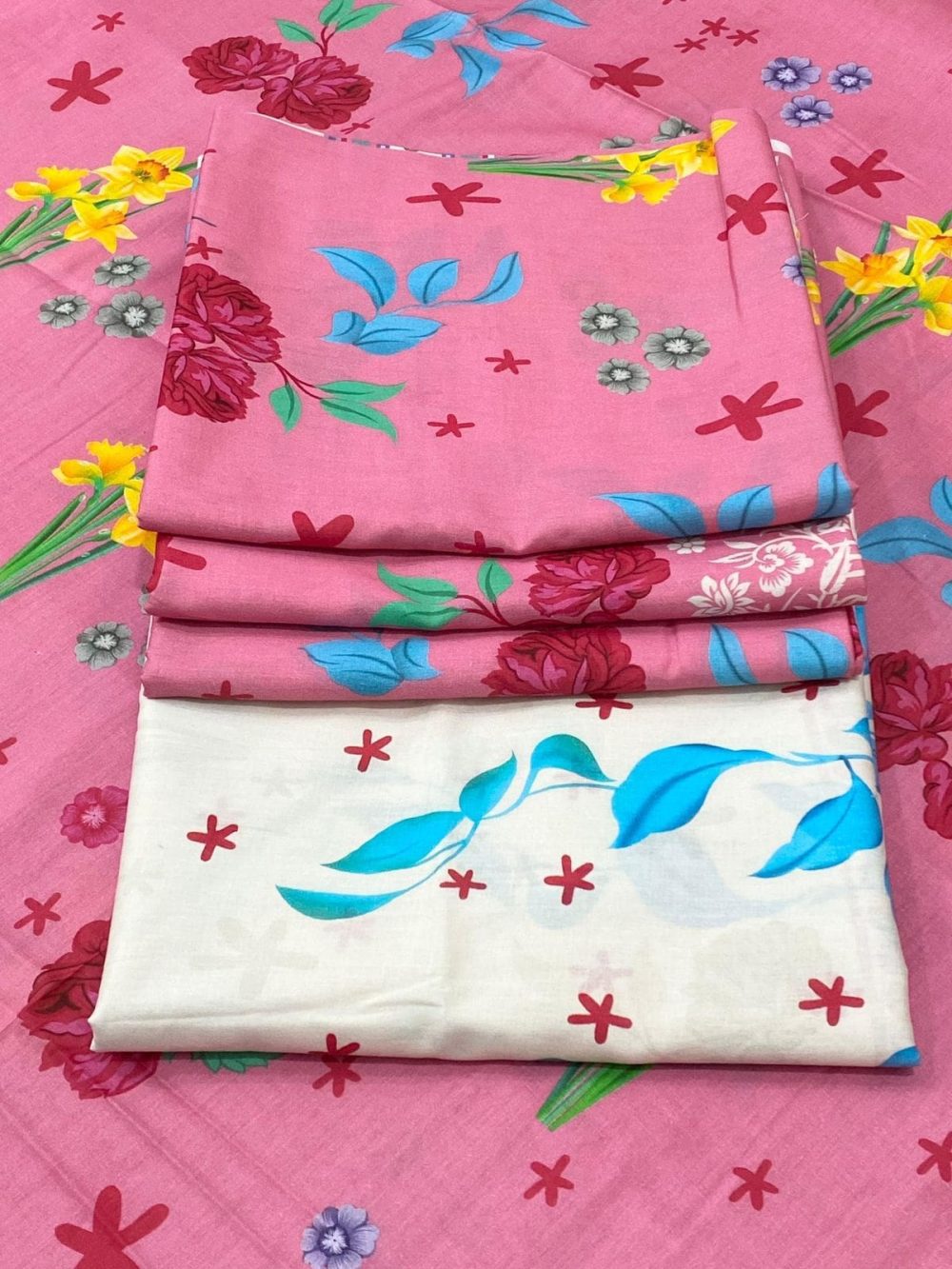 Dananeer Pink and White 2 Piece Digital Printed Lawn Suit – Unstitched Coord Set Details