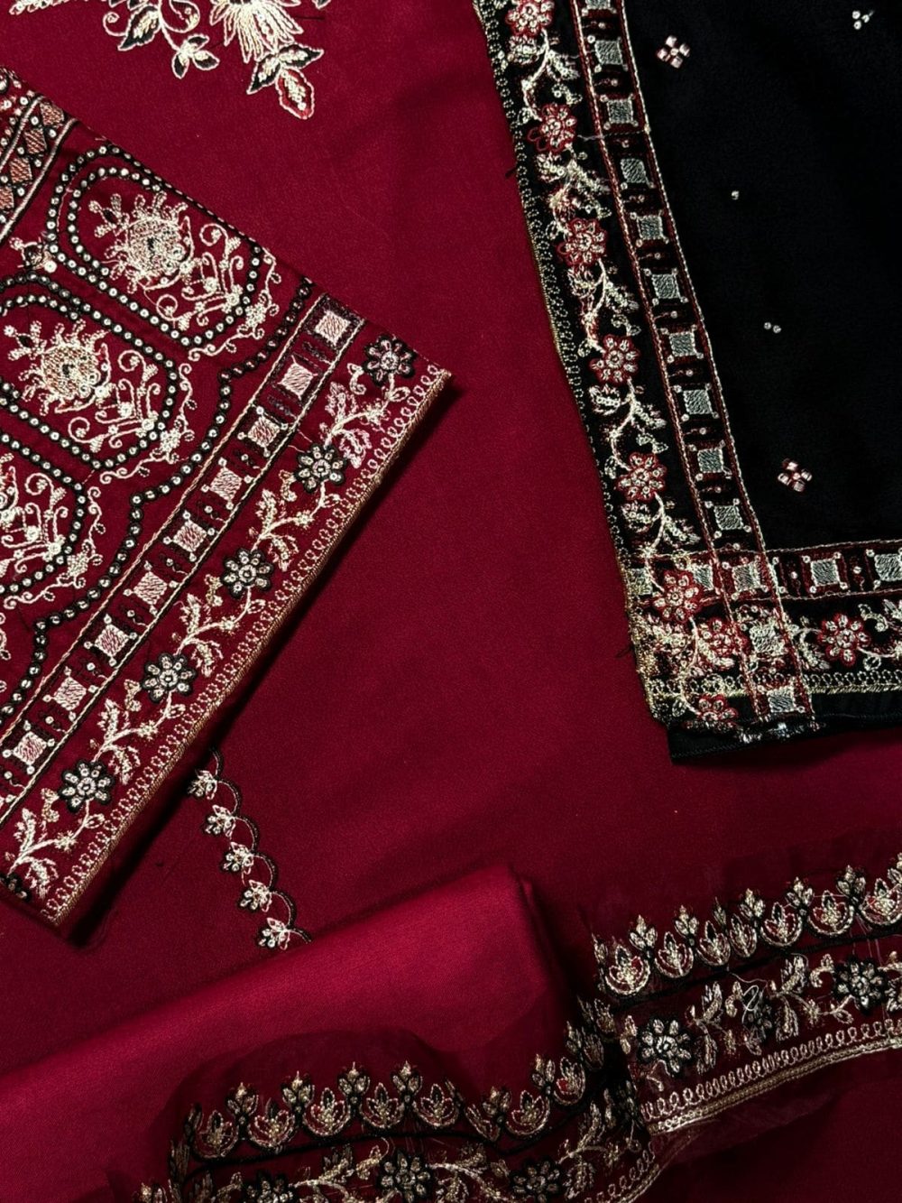 BATIK 7218 – Embroidered Dhanak 3 Piece Winter Suit with Shawl - Image 7