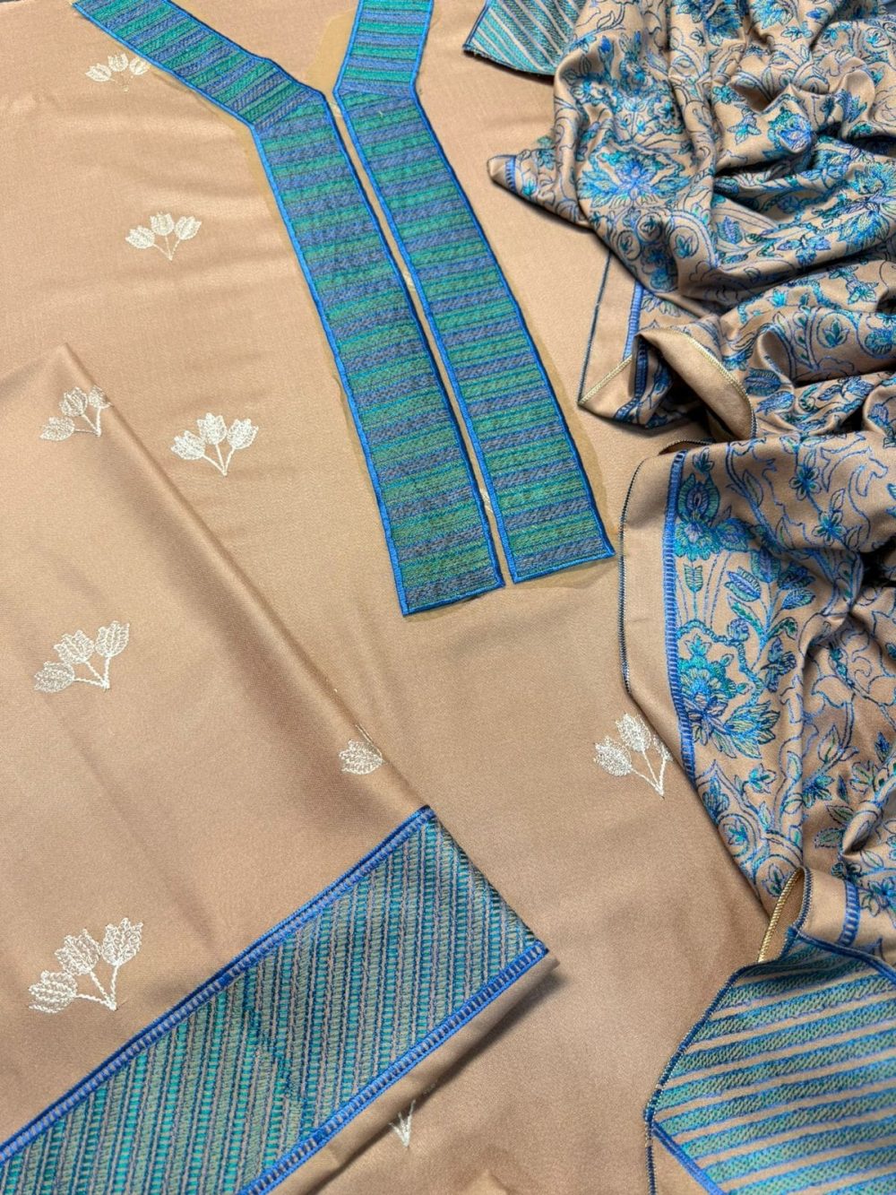 Bareeze – Unstitched Dhanak 3 Piece Winter Suit with Embroidered Shawl - Image 4