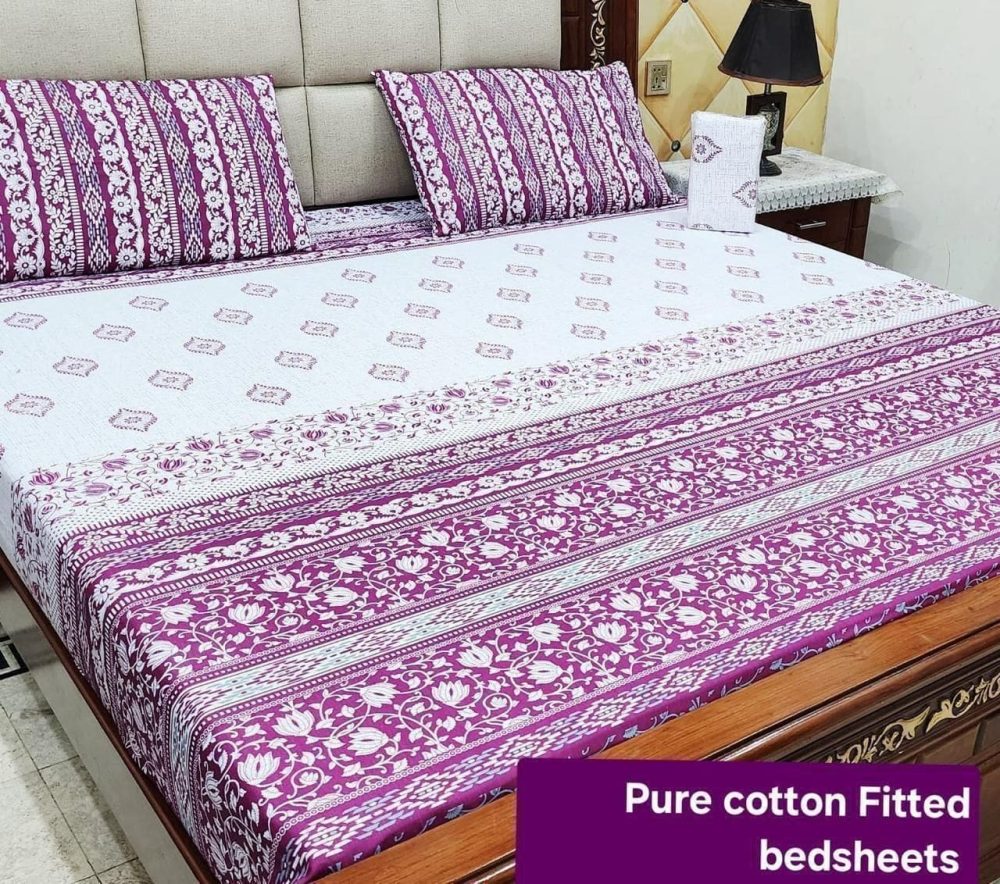 4 Season purple king size pure cotton bedsheet with 2 pillow covers