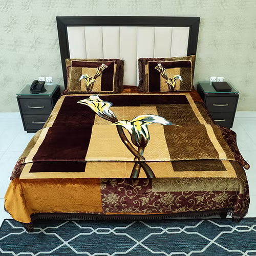 UNO – 4 Pcs Bed Cover Set with 1 Ply Blanket (Made in U.A.E) - Image 3