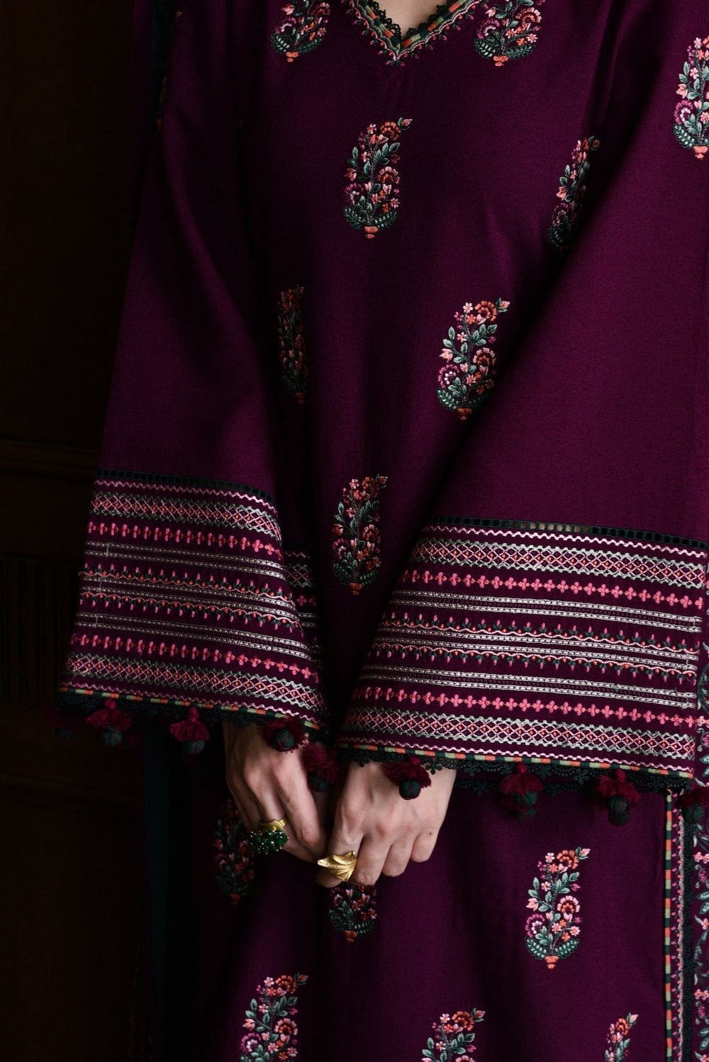 BATIK – 3pc Dhanak Winter Suit with Embroidery (Code 7281) - Image 3