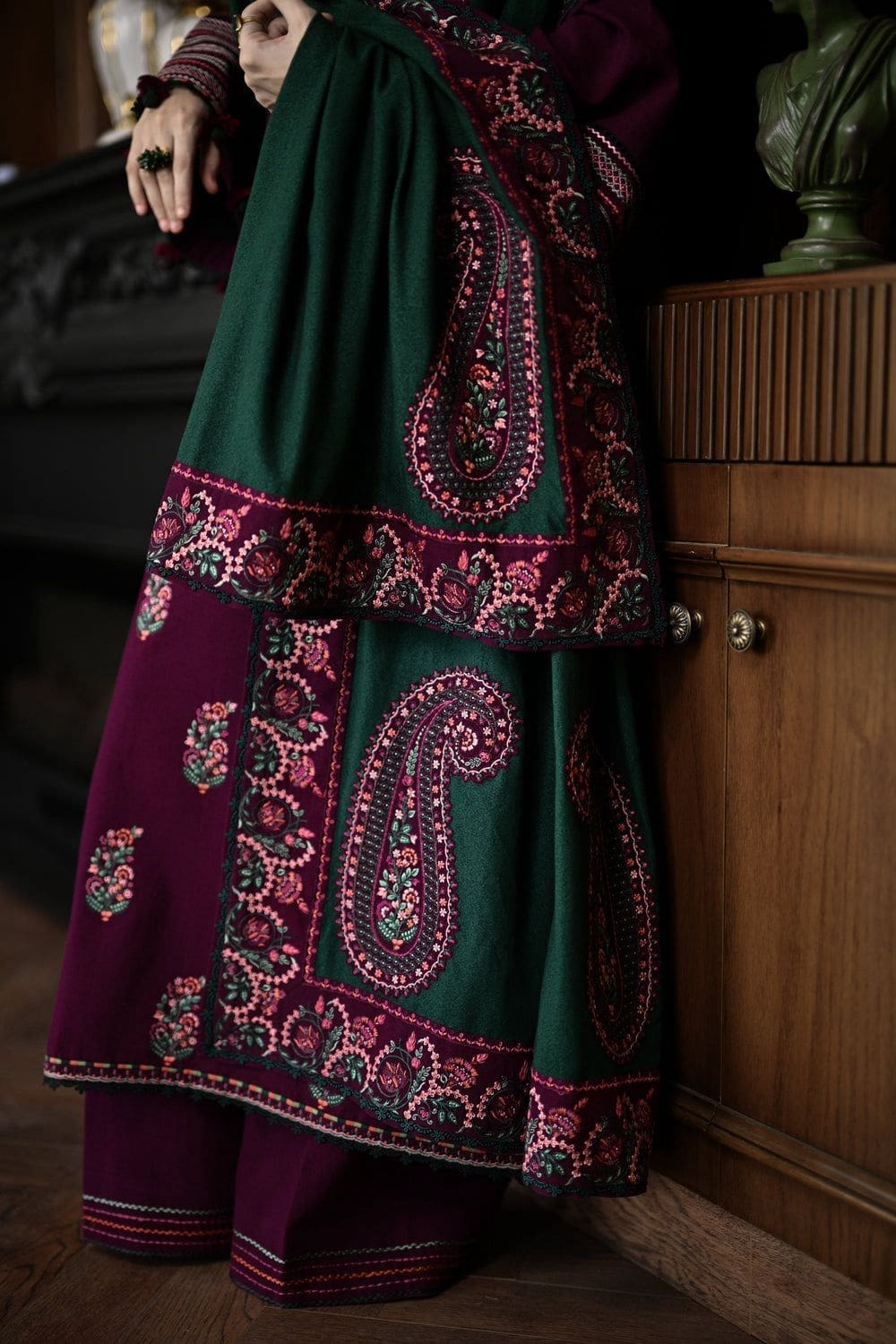 BATIK – 3pc Dhanak Winter Suit with Embroidery (Code 7281) - Image 4