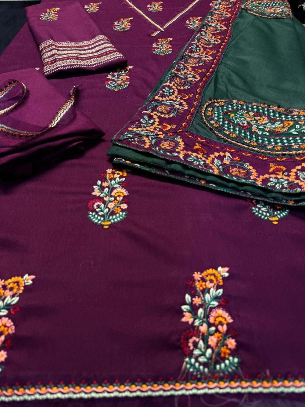 BATIK – 3pc Dhanak Winter Suit with Embroidery (Code 7281) - Image 6