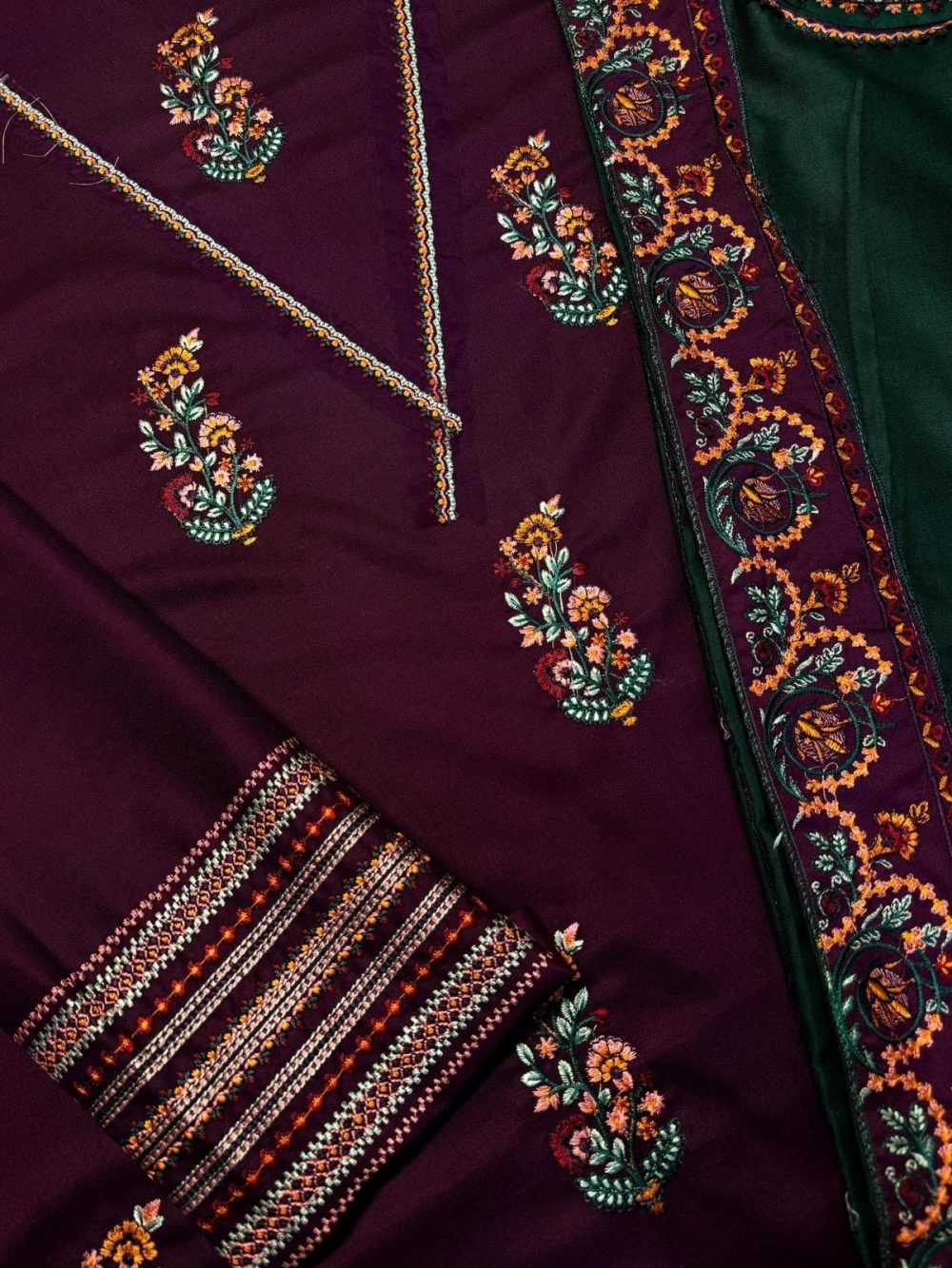 BATIK – 3pc Dhanak Winter Suit with Embroidery (Code 7281) - Image 5
