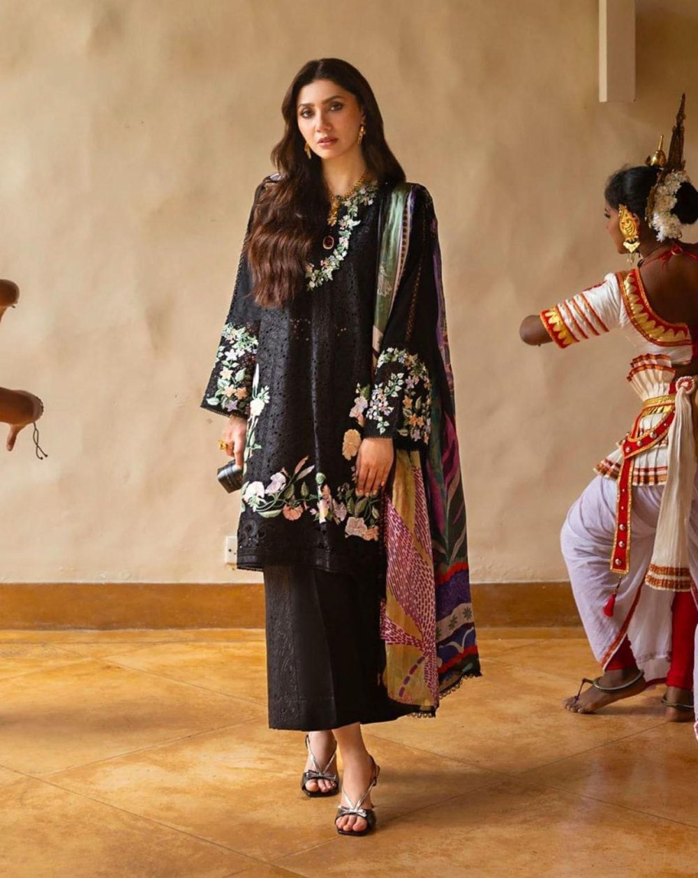 Mushq – Heavy Embroidered 3PC Lawn Suit with Silk Dupatta