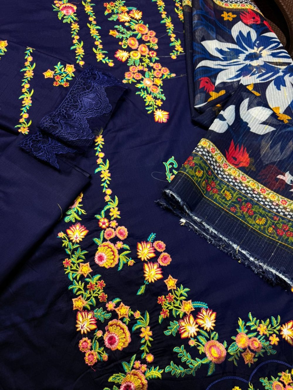 Aneelas 3 Piece Embroidered Lawn Suit Slub Monark Dupatta D 4059 - Image 6