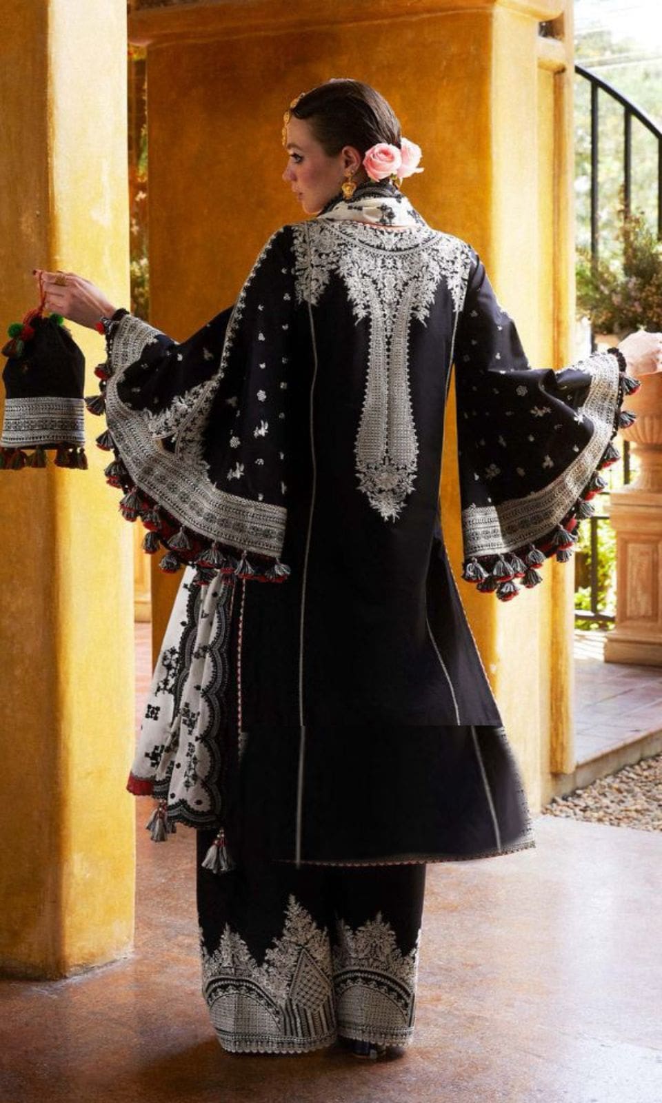 Hussain Rehar – 3pc Summer Lawn Suit Design 7172 - Image 3