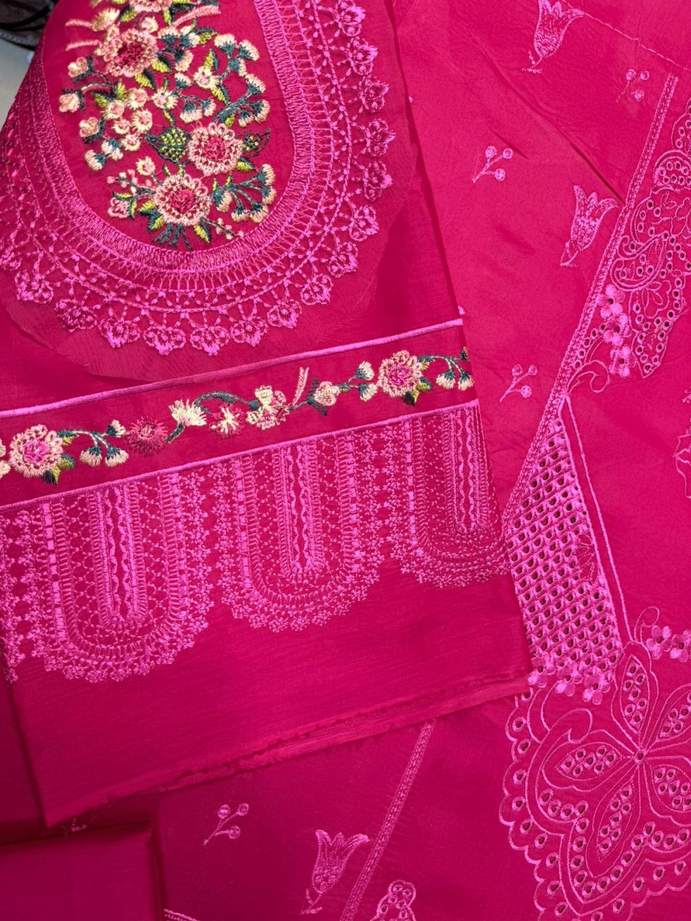 Saira Rizwan 3 Piece Embroidered Lawn Suit Slub Monark Dupatta - Image 4