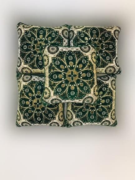 5 Pcs Zinc Velvet Jacquard Cushion Covers Set With Zip Closure - Image 2